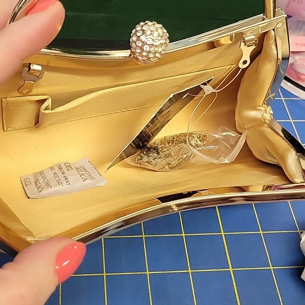Elegant Gold and Silver Evening Bag New - Picture 2 of 4